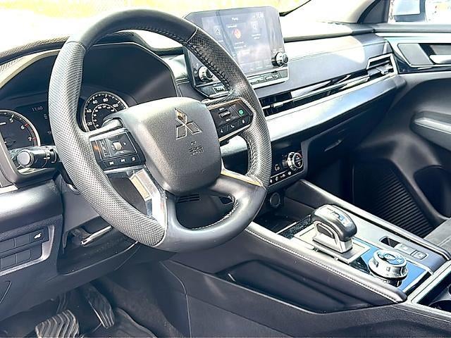 2023 Mitsubishi Outlander SE S-AWC