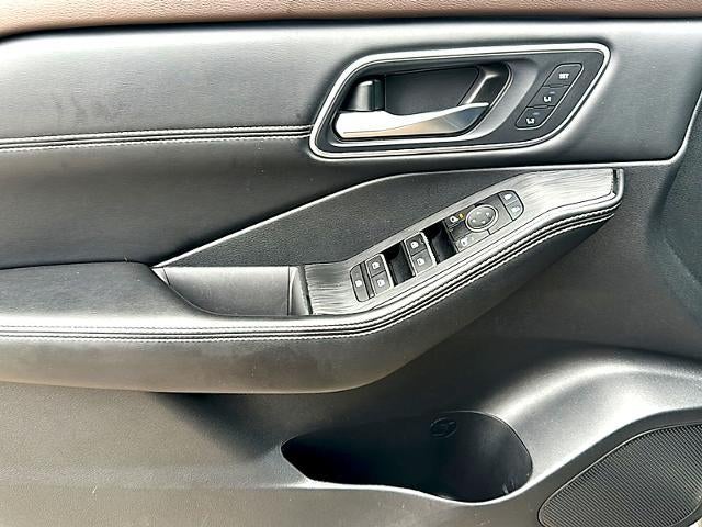 2023 Nissan Rogue AWD Platinum *Ltd Avail*