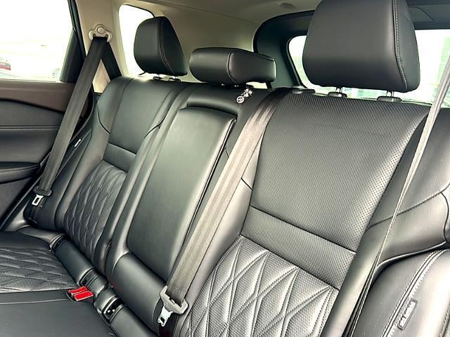 2023 Nissan Rogue AWD Platinum *Ltd Avail*
