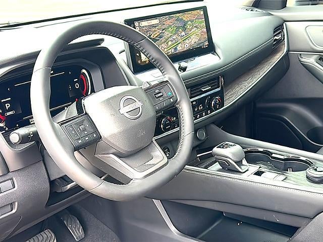 2025 Nissan Rogue AWD Platinum