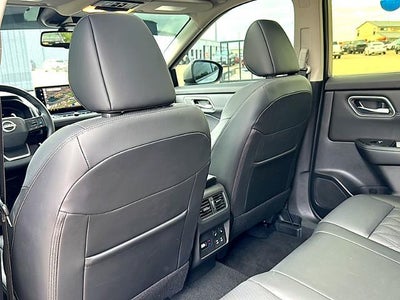 2025 Nissan Rogue AWD Platinum