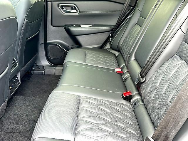 2025 Nissan Rogue AWD Platinum