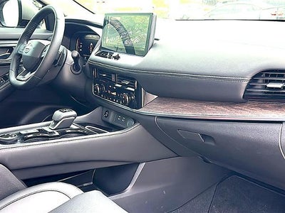 2025 Nissan Rogue AWD Platinum
