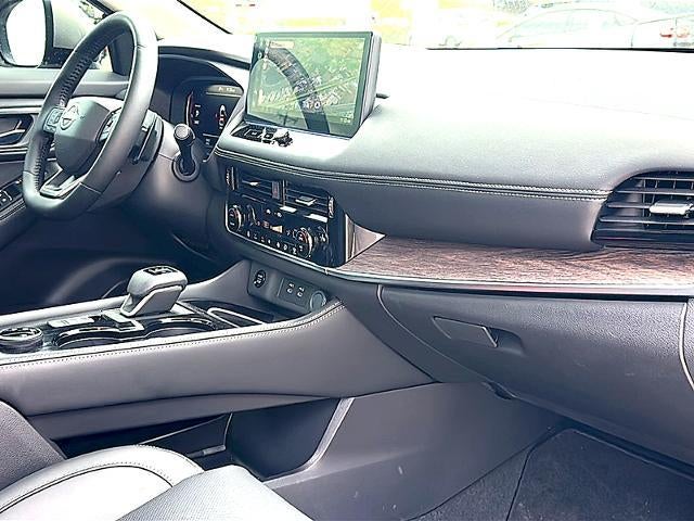 2025 Nissan Rogue AWD Platinum