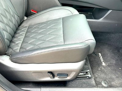 2025 Nissan Rogue AWD Platinum
