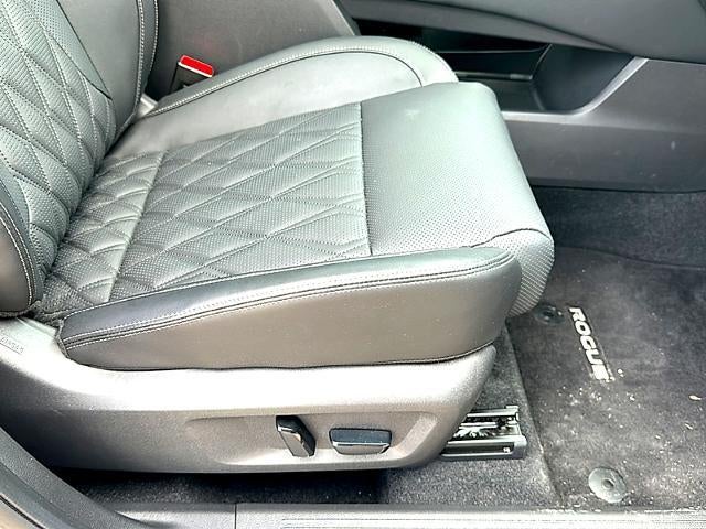 2025 Nissan Rogue AWD Platinum