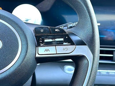 2024 Hyundai ELANTRA SEL IVT