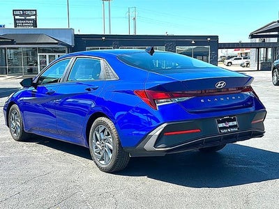 2024 Hyundai ELANTRA SEL IVT