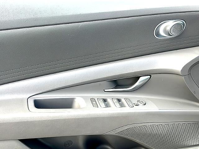 2024 Hyundai ELANTRA SEL IVT