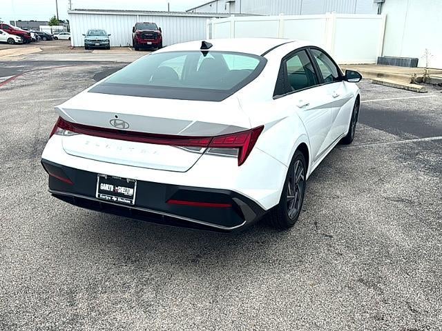 2025 Hyundai ELANTRA SEL Convenience IVT