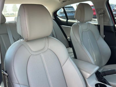 2019 Genesis G70 2.0T Sport RWD