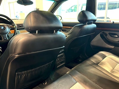 2002 BMW M5 Sedan