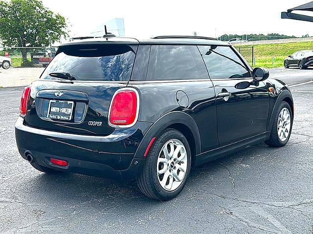 2017 MINI Cooper Hardtop 2 Door Cooper