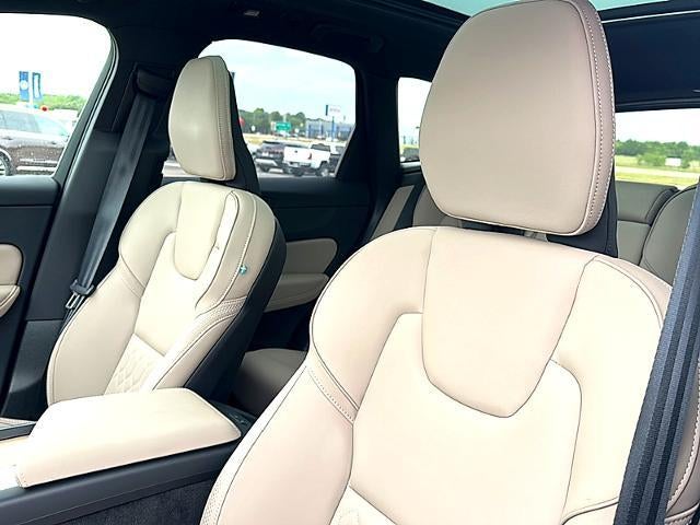 2026 Volvo XC60 B5 AWD Plus