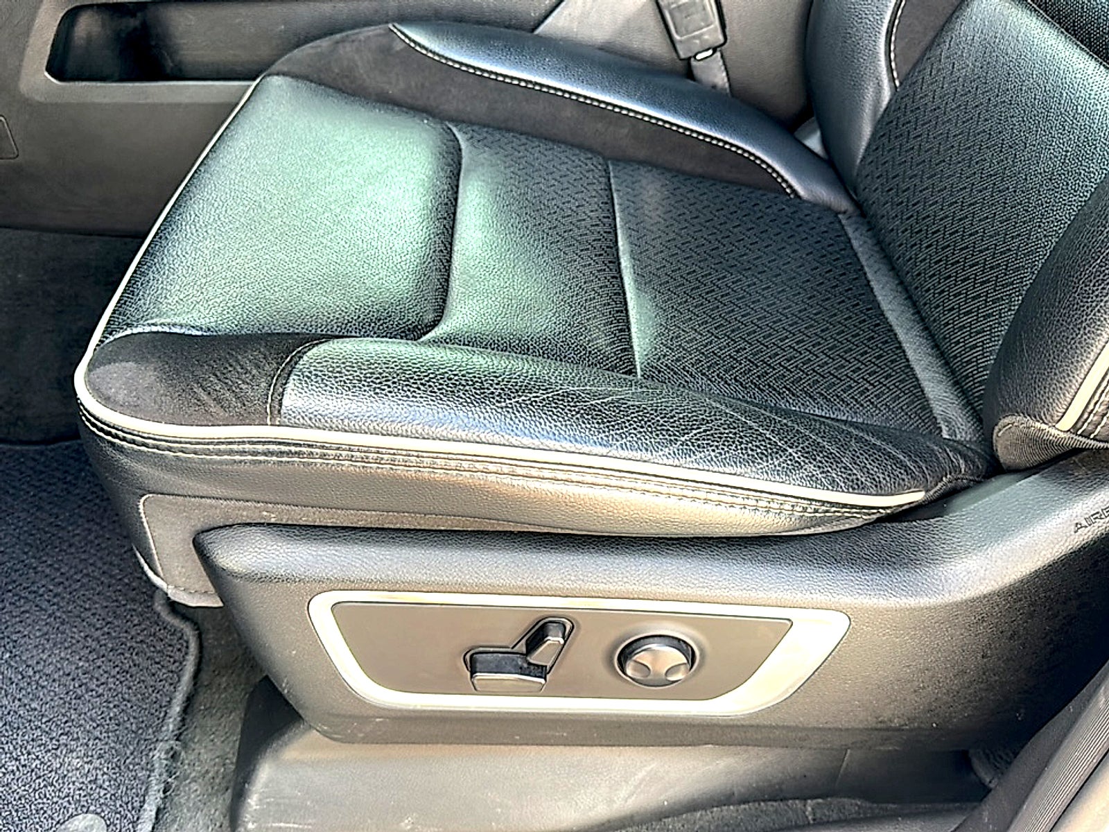 2024 RAM 1500 Laramie Crew Cab 4x4 5'7" Box