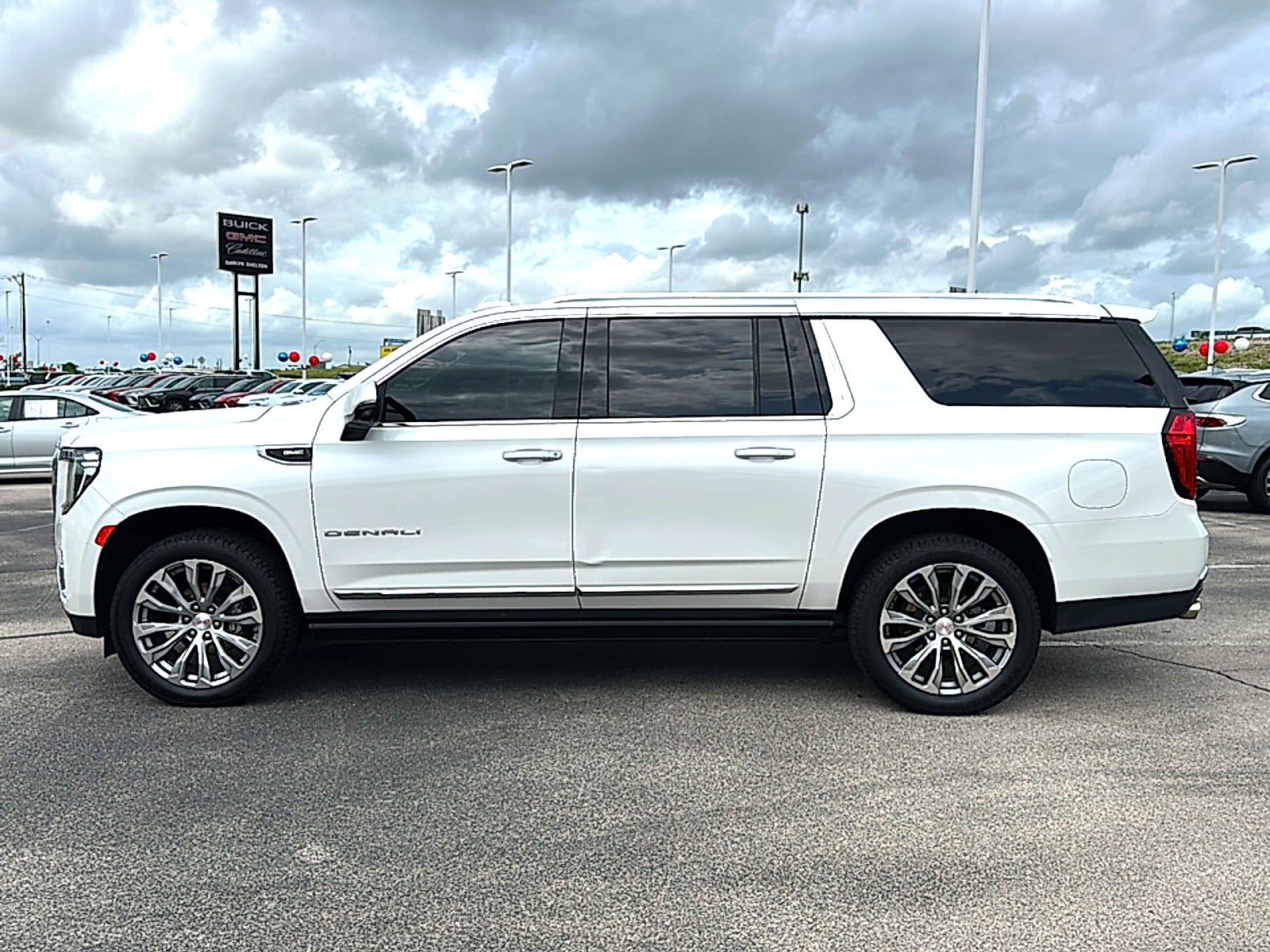 2022 GMC Yukon XL Denali