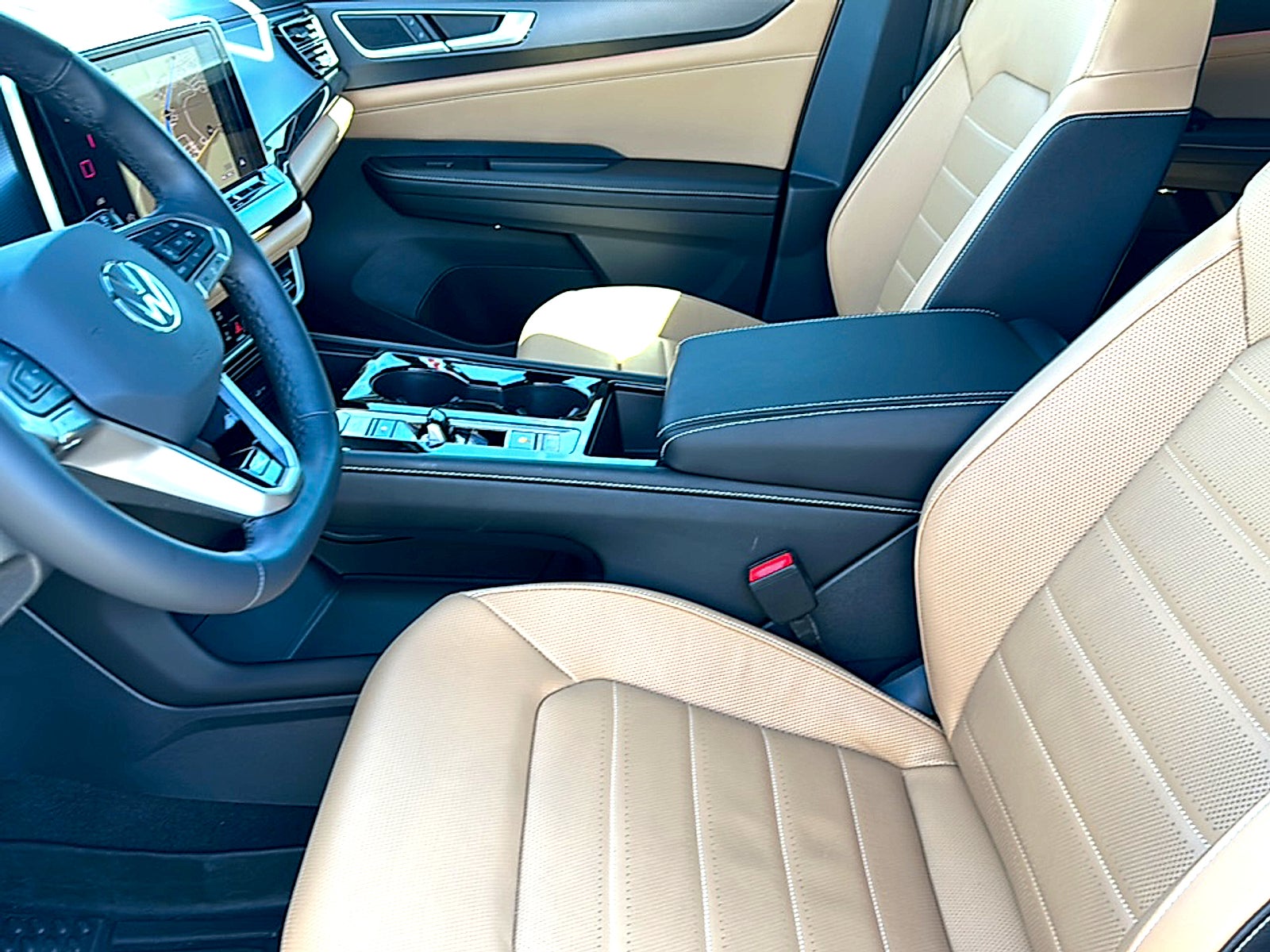 2025 Volkswagen Atlas Cross Sport 2.0T SEL R-Line Black