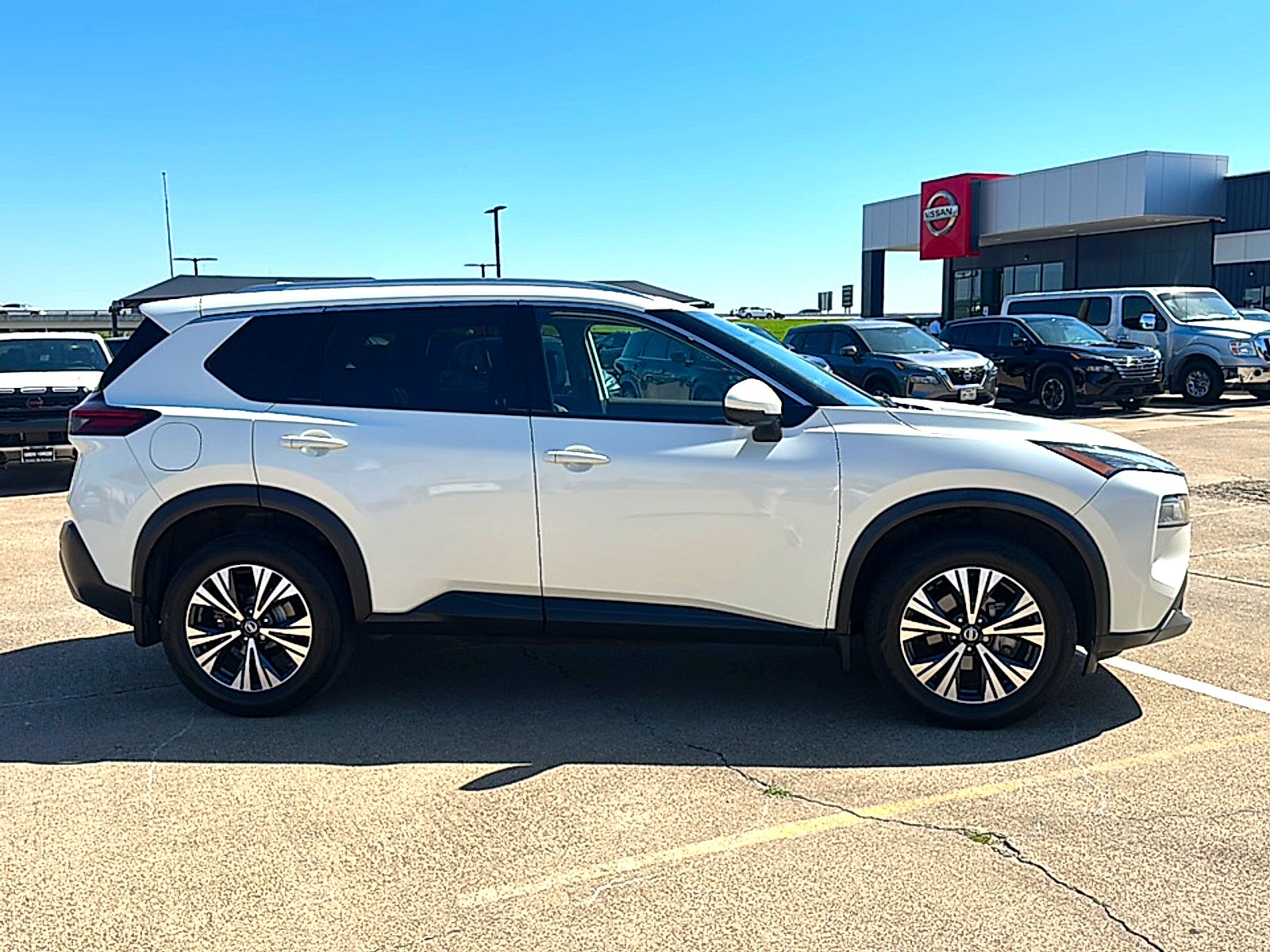 2021 Nissan Rogue SV FWD