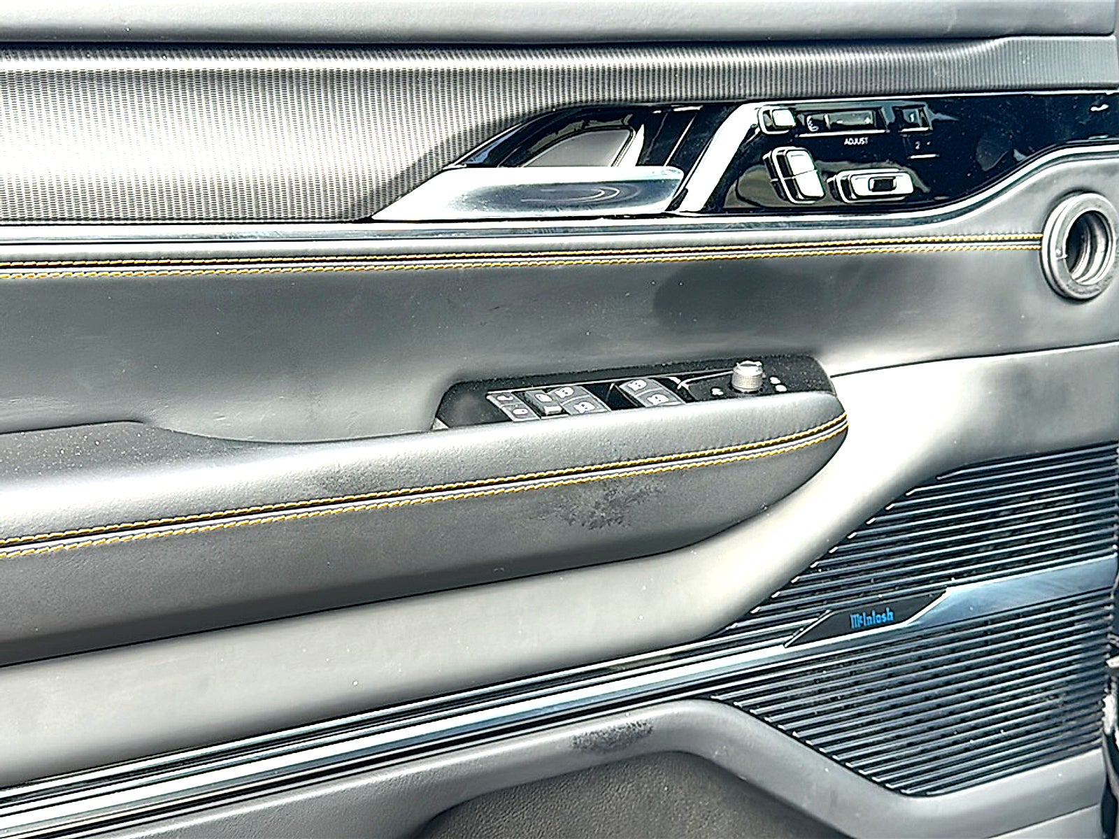 2023 Jeep Grand Wagoneer Series III Obsidian