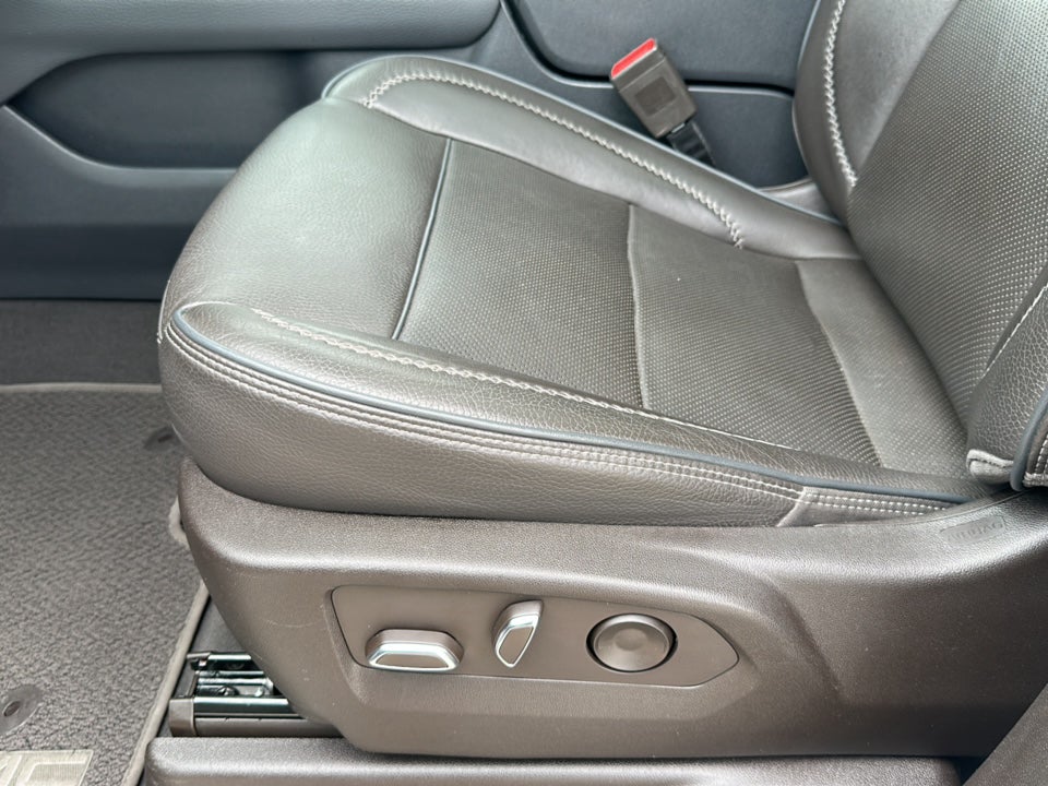 2022 GMC Yukon Denali Denali