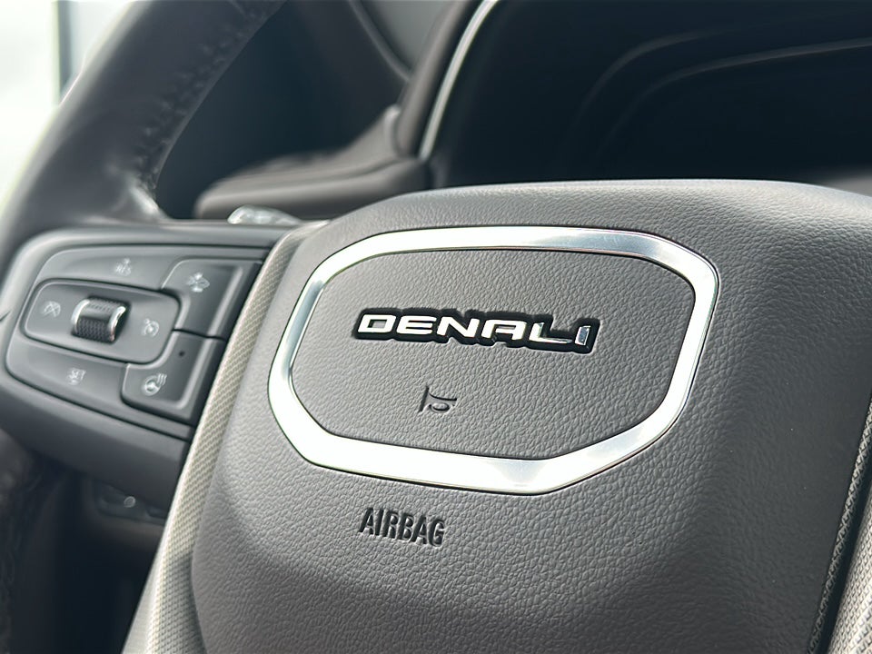 2022 GMC Yukon Denali Denali