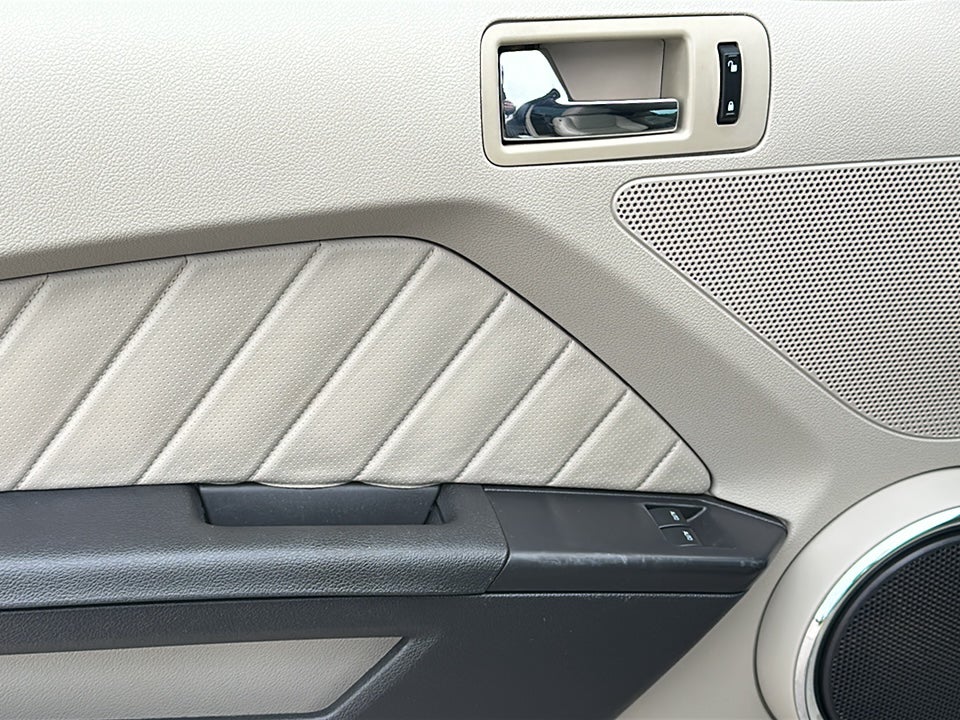 2011 Ford Mustang GT Premium