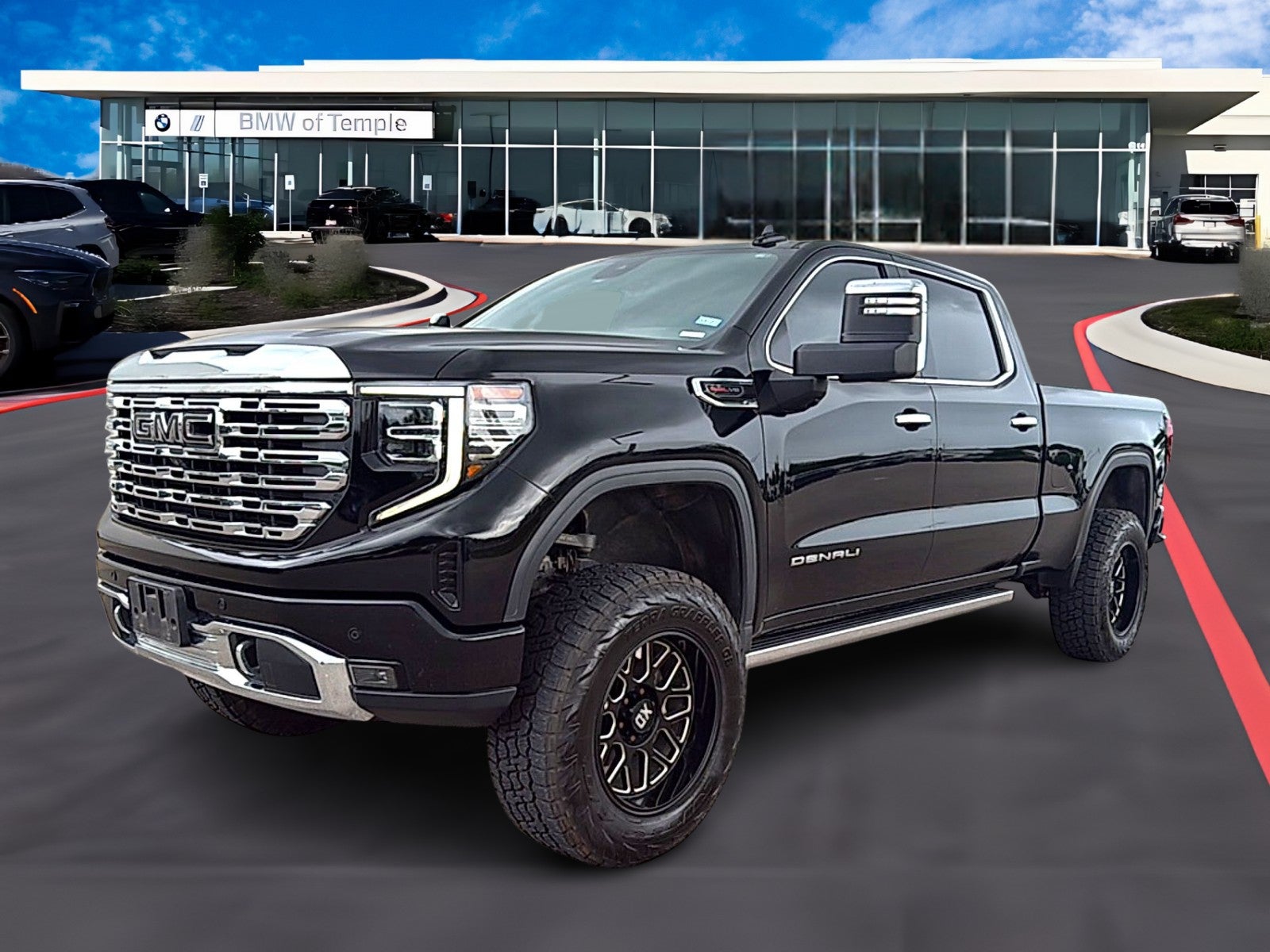2023 GMC Sierra 4WD Crew Cab Short Box Denali's photo