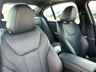 2024 BMW 3 Series 330i