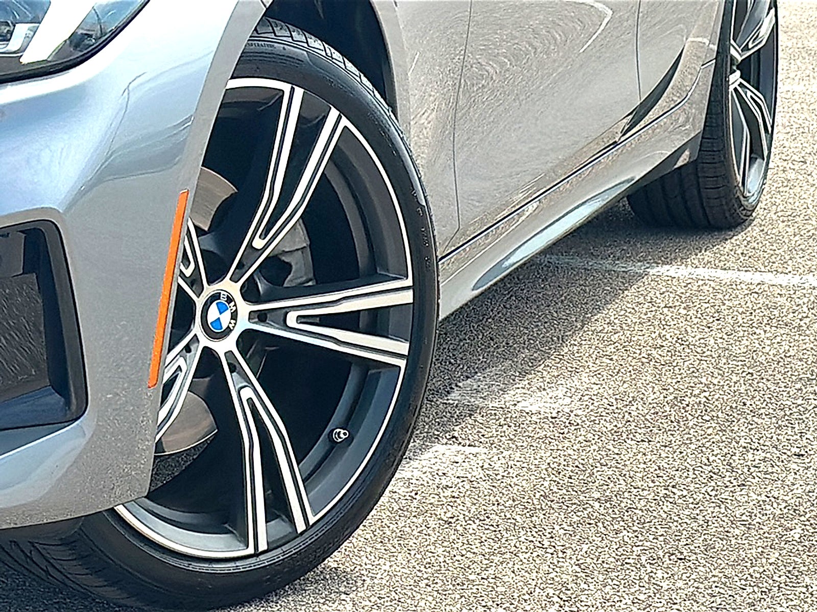 2024 BMW 3 Series 330i