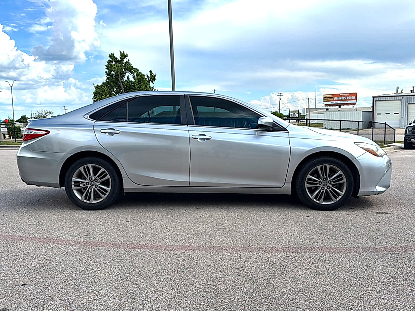 2016 Toyota Camry SE