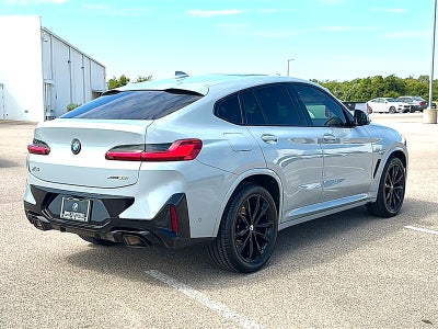 2023 BMW X4 xDrive30i