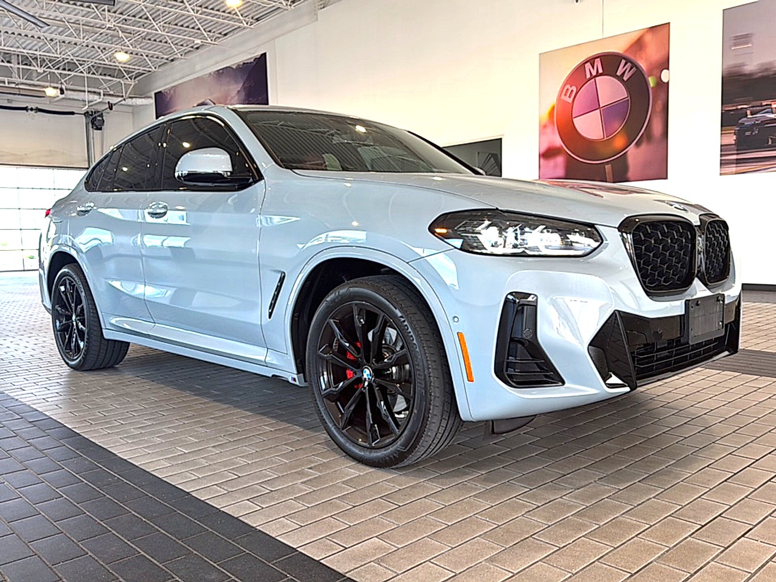 2025 BMW X4 xDrive30i