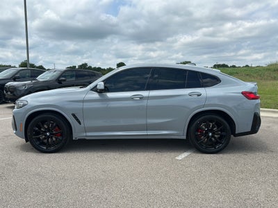 2025 BMW X4 xDrive30i