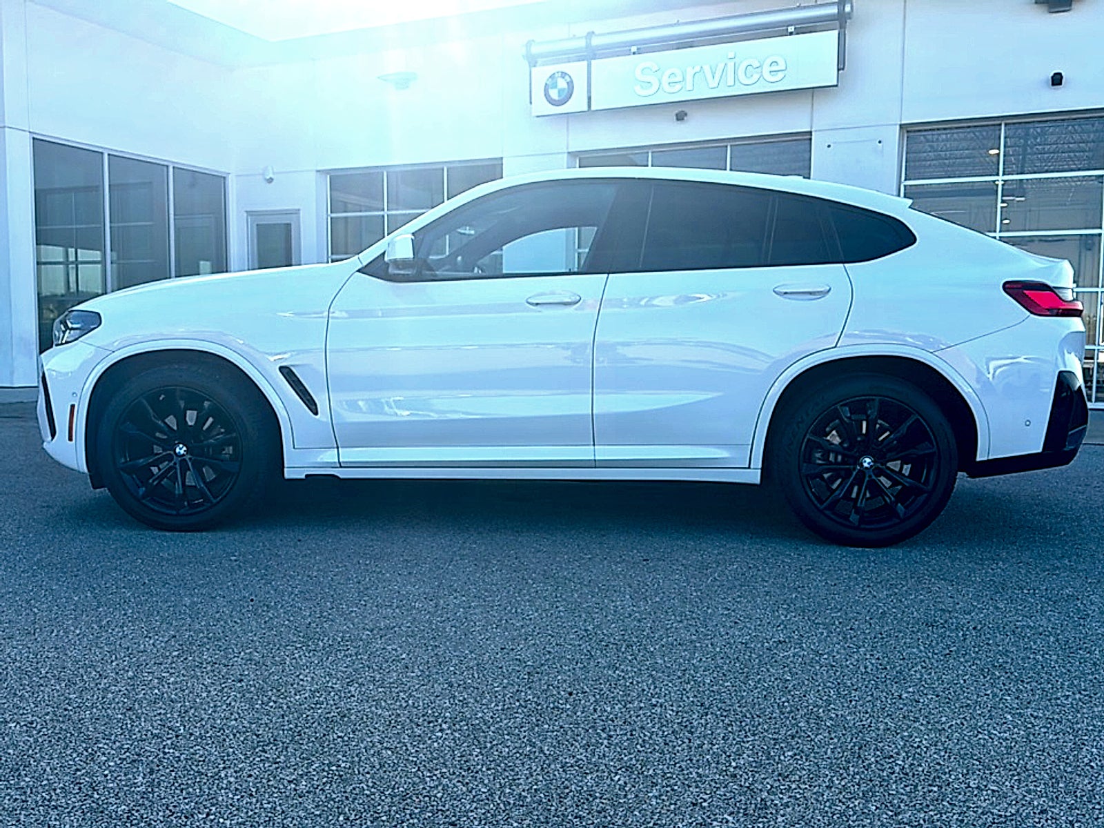2024 BMW X4 xDrive30i