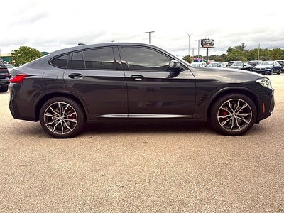 2022 BMW X4 xDrive30i