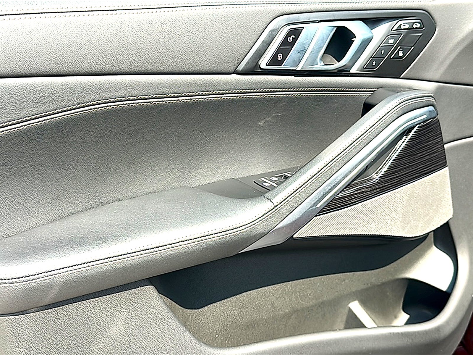 2025 BMW X6 xDrive40i