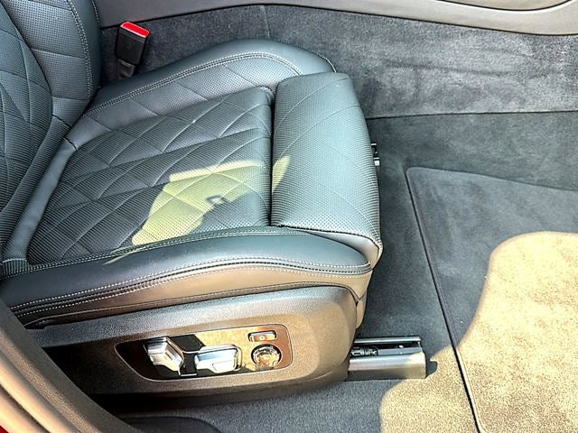 2025 BMW X6 xDrive40i