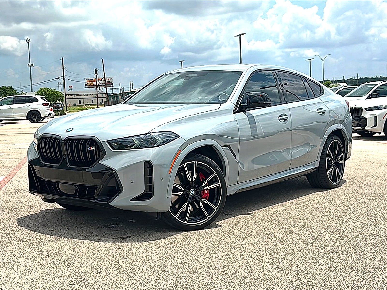 2025 BMW X6 M60i