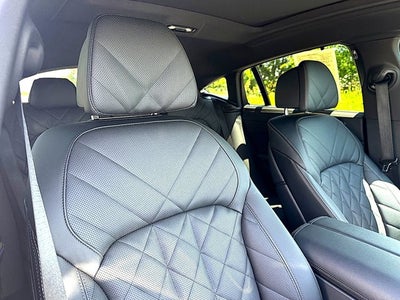 2025 BMW X6 M60i