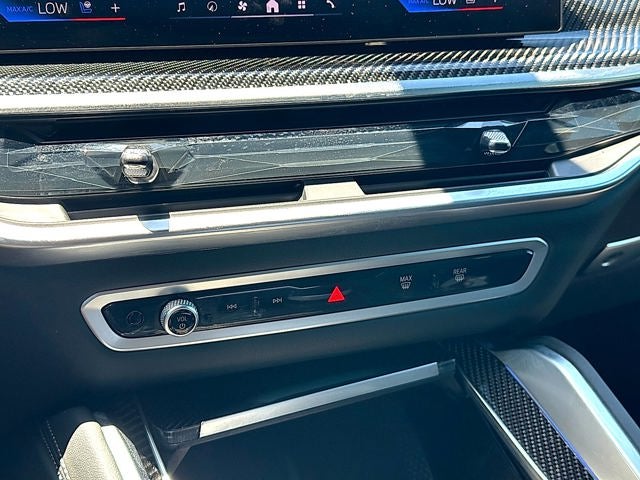 2025 BMW X6 M60i