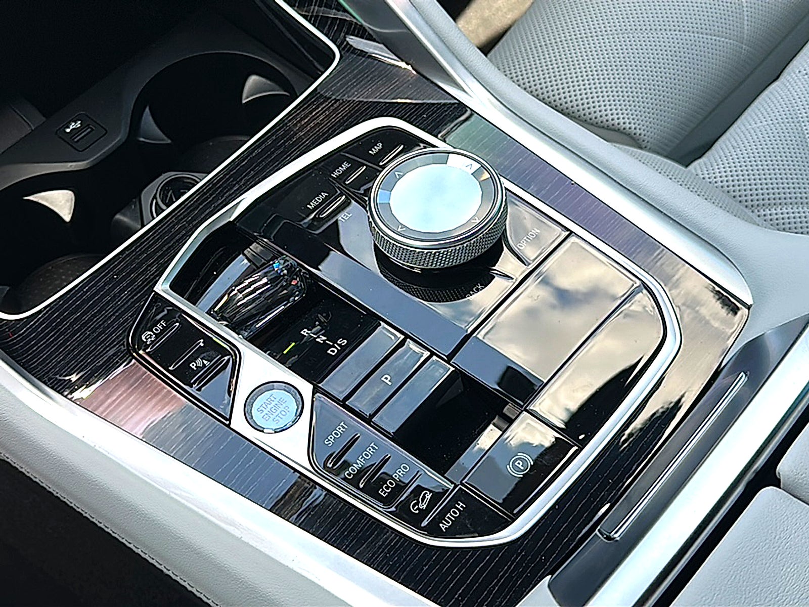 2026 BMW X6 M60i