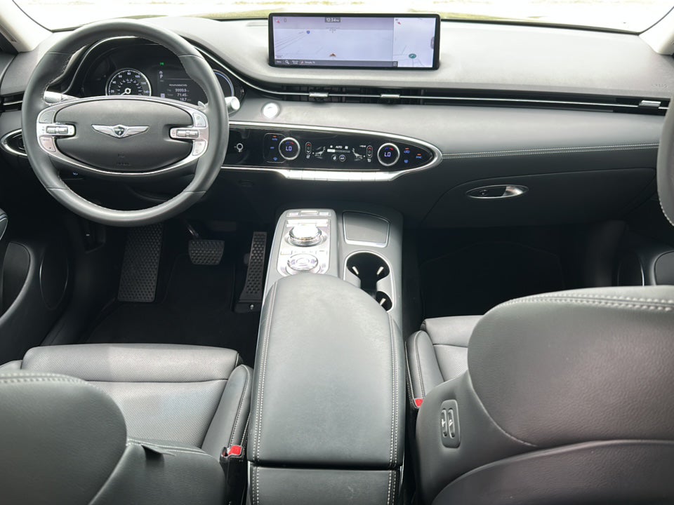 2025 Genesis GV70 2.5T