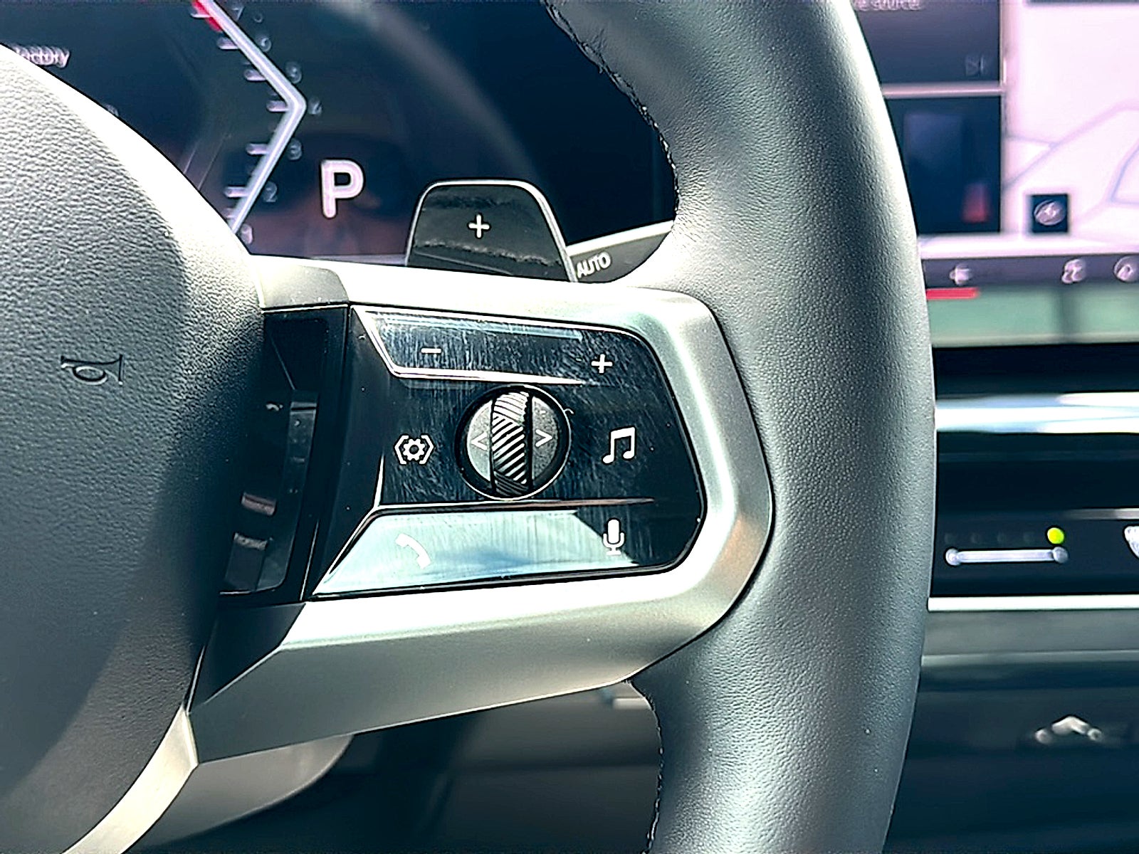 2025 BMW 5 Series 530i