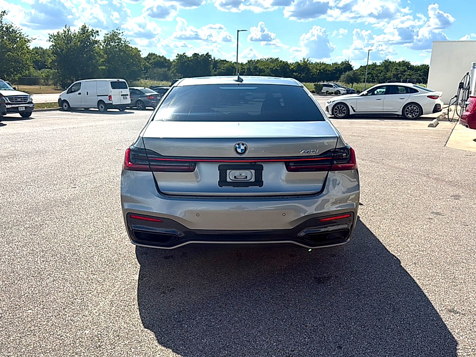 2022 BMW 7 Series 740i
