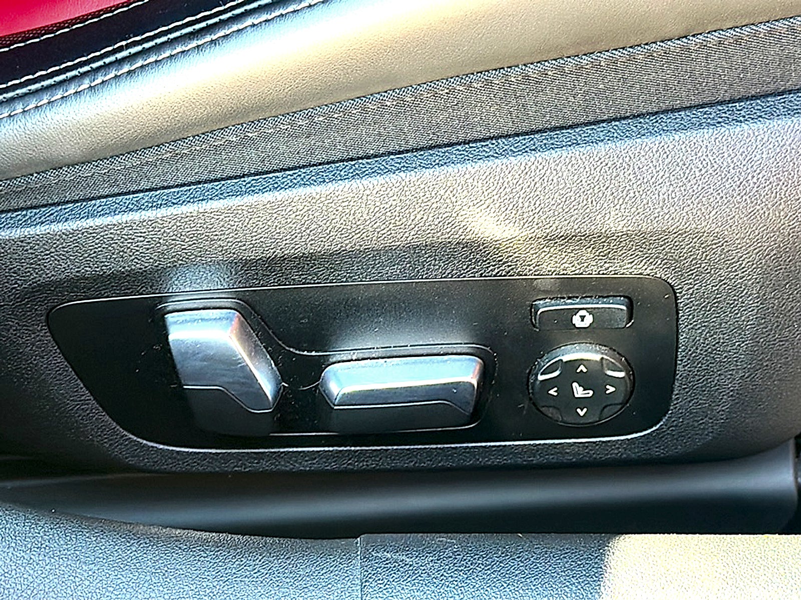 2024 BMW 8 Series 840i