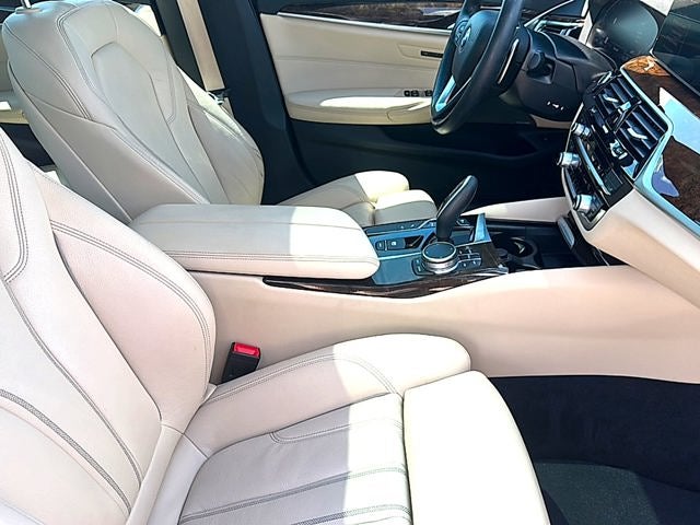 2020 BMW 5 Series 530i