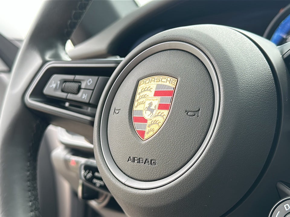 2021 Porsche 911 Carrera
