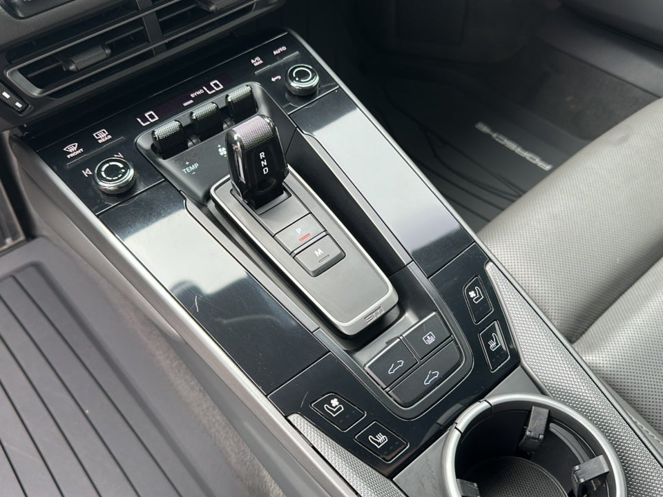 2021 Porsche 911 Carrera