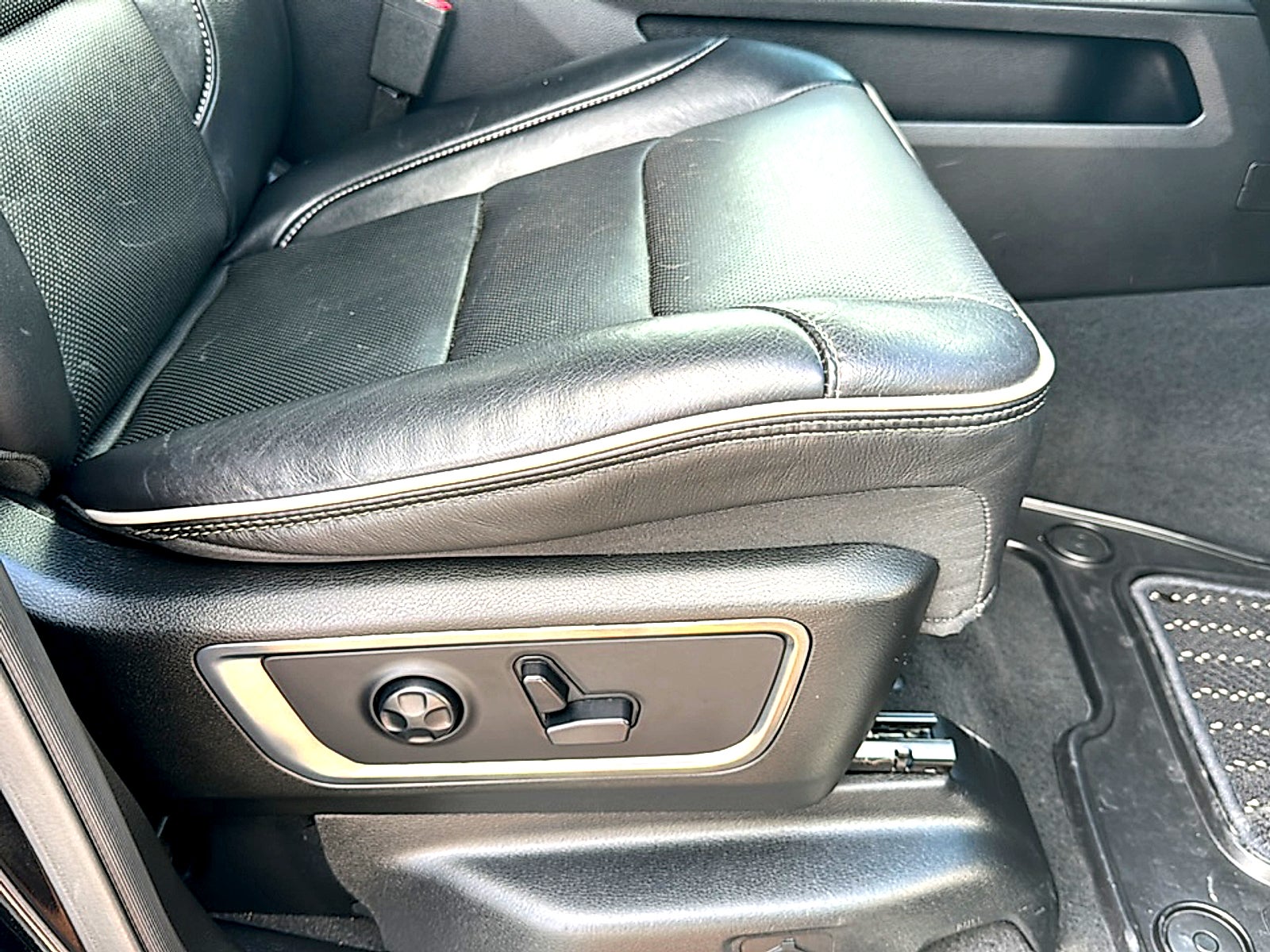 2019 RAM 1500 Limited Crew Cab 4x2 5'7" Box