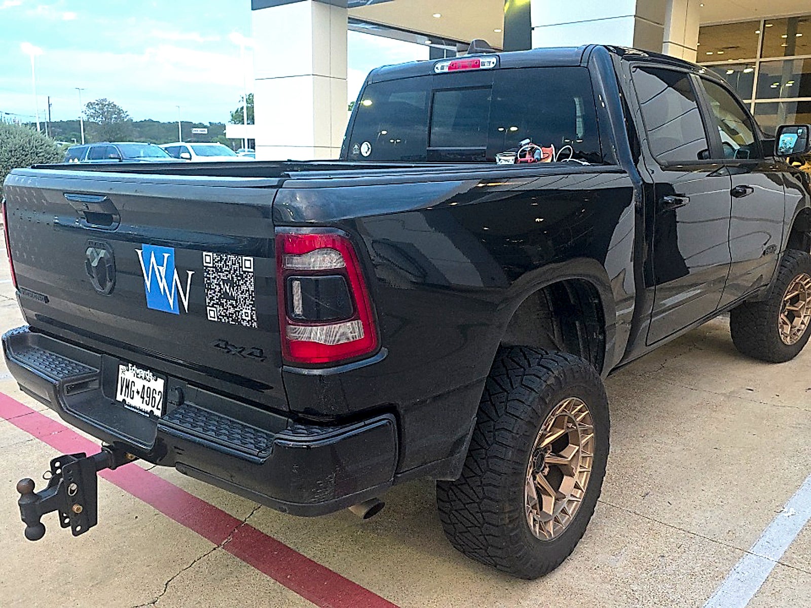 2023 RAM 1500 Big Horn Crew Cab 4x4 5'7" Box